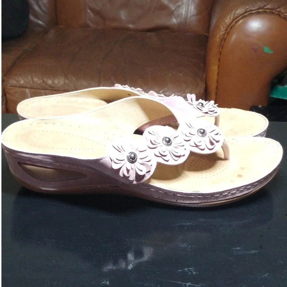 Pink Floral Wedge Thong Sandals Womens Size 42 Low Heel Slip On Summer Boho